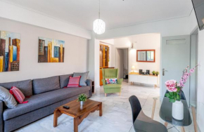 Sunny apartment on the 2nd floor in bohemian Psiri in Athens' historic center-In Vivo Apartments